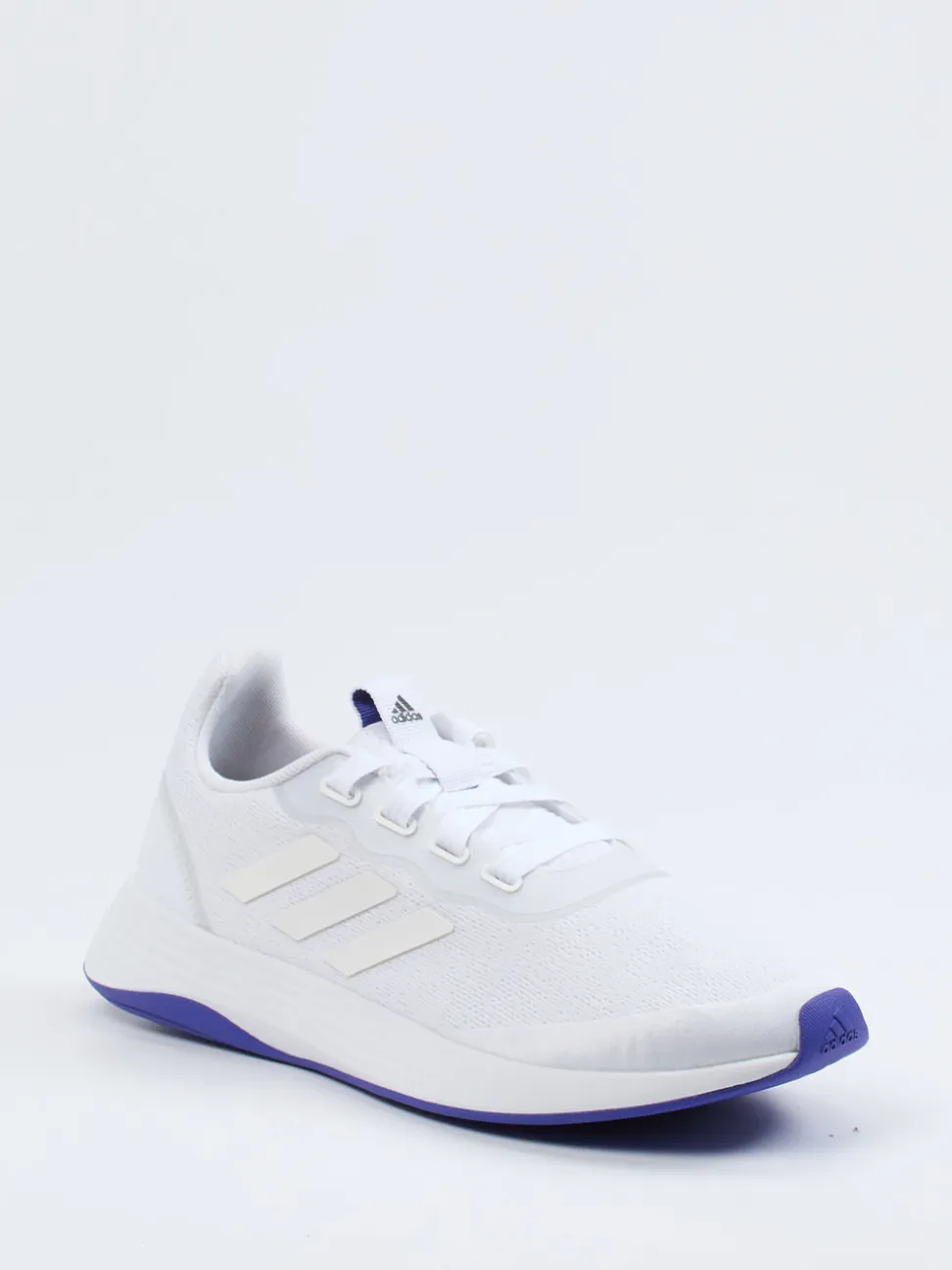 Adidas – Sneaker aus Textil in Weiß mit Primeblue
