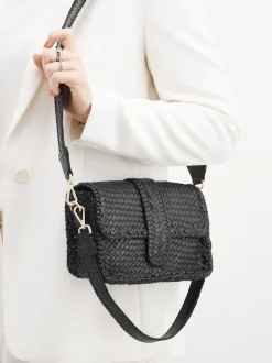 Allan K – Baguette-Tasche aus Flechtleder Schwarz