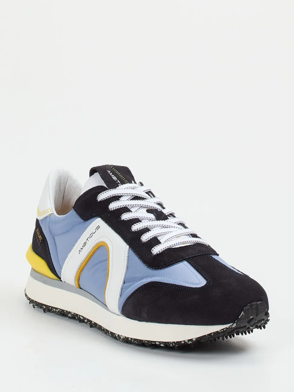 Ambitious – Retro-Sneaker aus Veloursleder hellblau