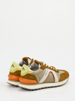 Ambitious – Retro-Sneaker aus Veloursleder cognac