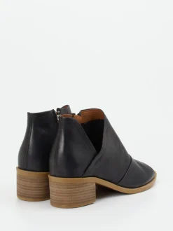 Andrea Conti – Peep-Toe-Stiefelette aus Kalbleder schwarz
