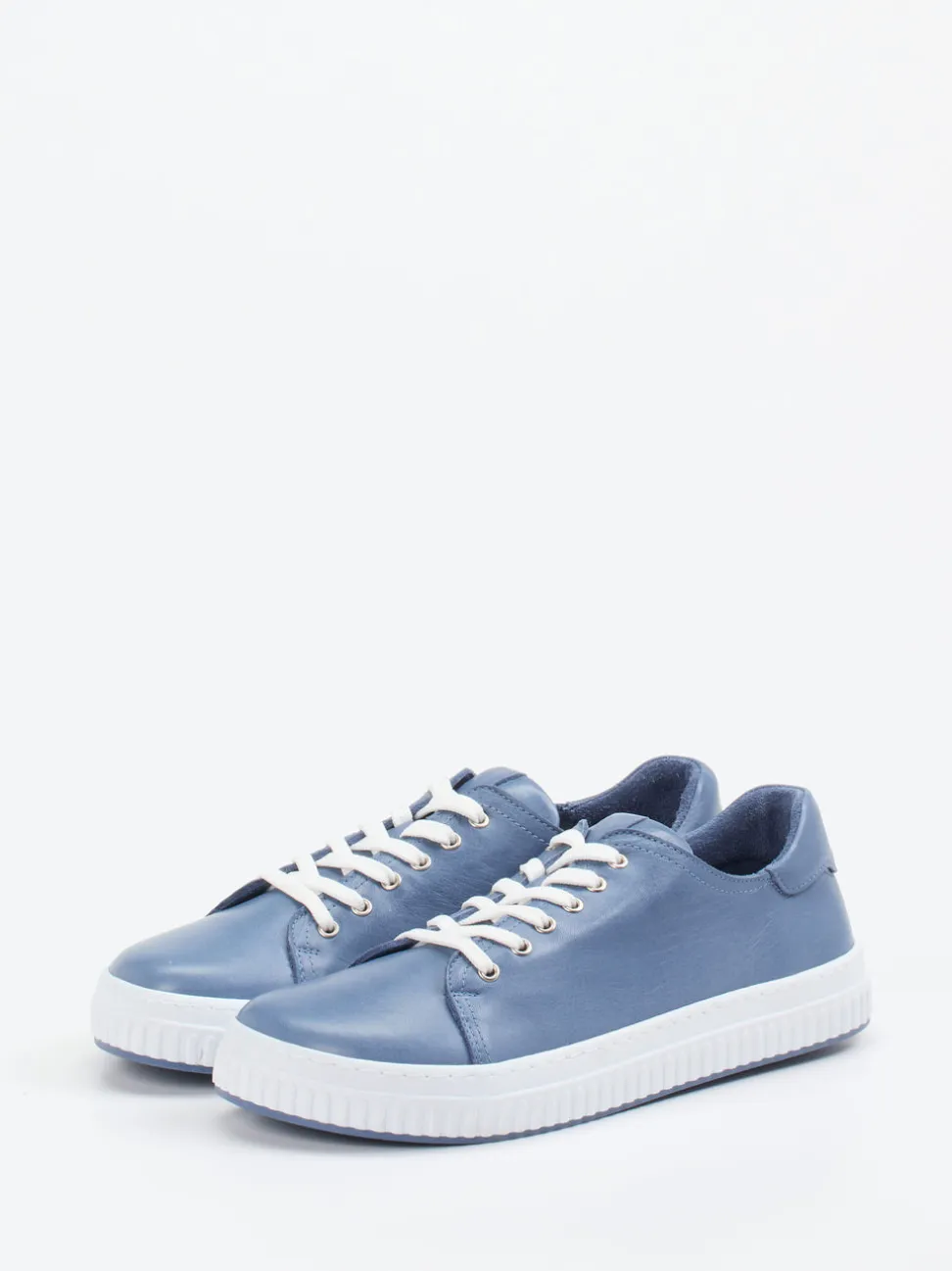 Andrea Conti – Sneaker aus Kalbleder in Jeansblau