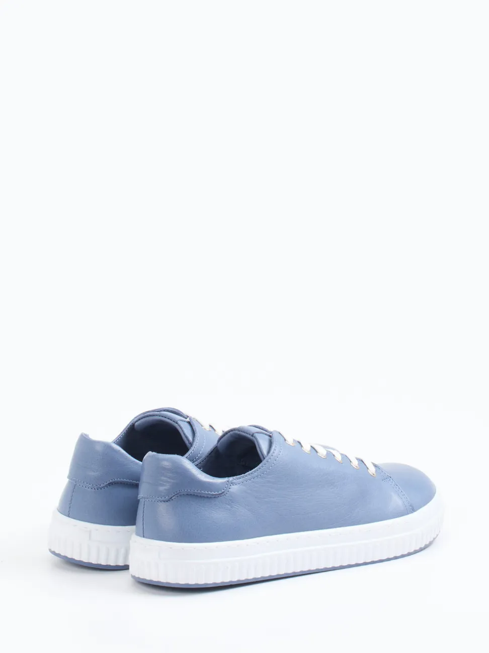 Andrea Conti – Sneaker aus Kalbleder in Jeansblau