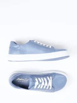 Andrea Conti – Sneaker aus Kalbleder in Jeansblau