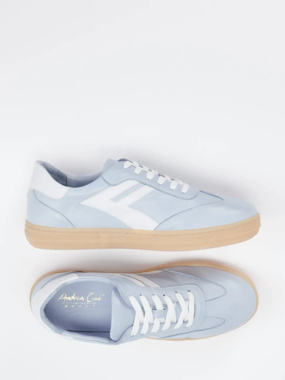 Andrea Conti – Sneaker aus Kalbleder in Hellblau