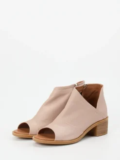 Andrea Conti – Stiefelette aus Kalbleder Rosébeige