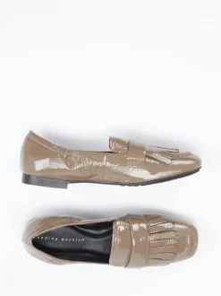 Andrea Puccini – Loafer aus Lackleder in Taupe