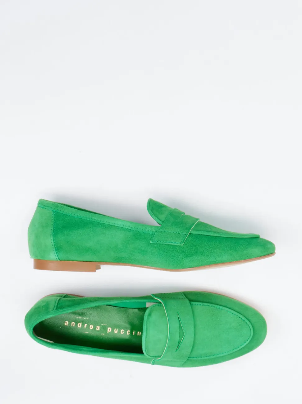 Andrea Puccini – Loafer aus Veloursleder grasgrün