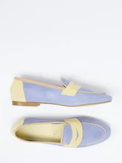 Andrea Puccini – Loafer aus Veloursleder Lavendelblau