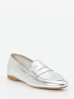 Andrea Puccini – Loafer aus Metallic-Glattleder silber