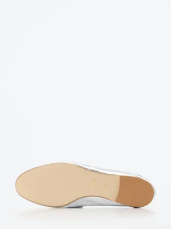 Andrea Puccini – Loafer aus Metallic-Glattleder silber
