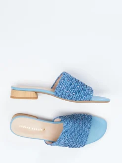 Andrea Puccini – Mules aus Flechtleder in Blau