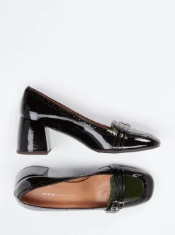 Andrea Puccini – Pumps aus Lackleder in Schwarz-Grün