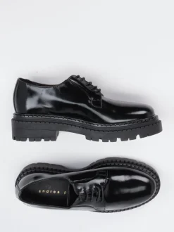 Andrea Puccini – Schnürschuh aus Lackleder Schwarz