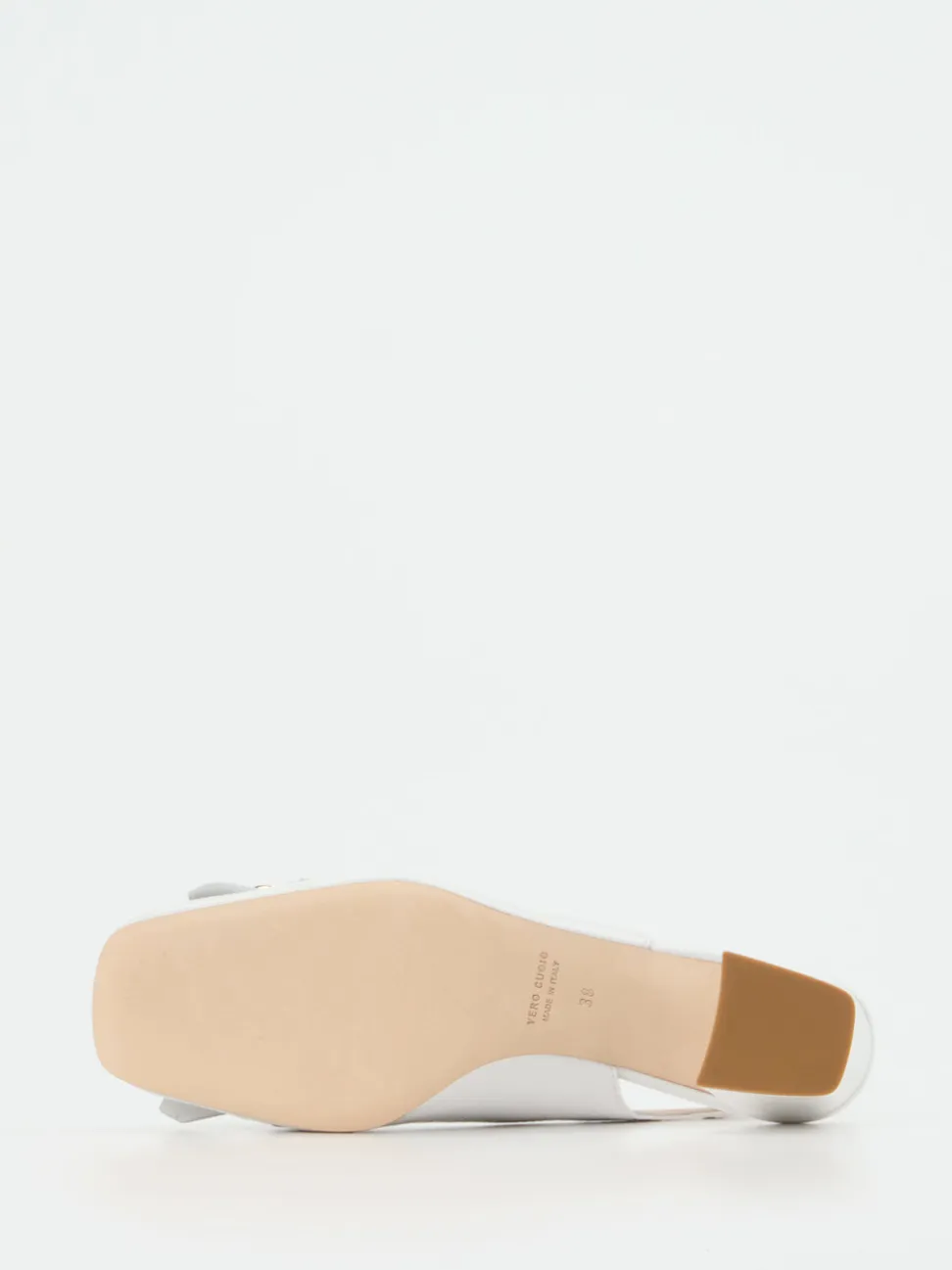 Andrea Puccini – Slingpumps aus Lackleder Elfenbeinweiß