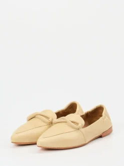 Andrea Puccini – Slipper aus Lammleder in Beige