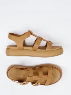 Andrea Sabatini – Plateau-Sandalen aus Kalbleder cognac