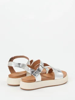 Andrea Sabatini – Plateau-Sandalen aus Metallicleder silber