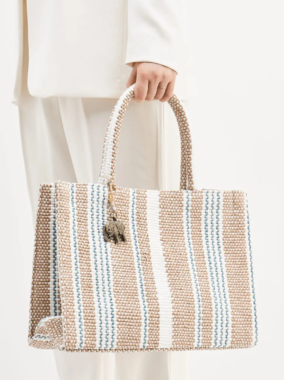 ANOKHI – Shopper aus Textil in Streifenstruktur