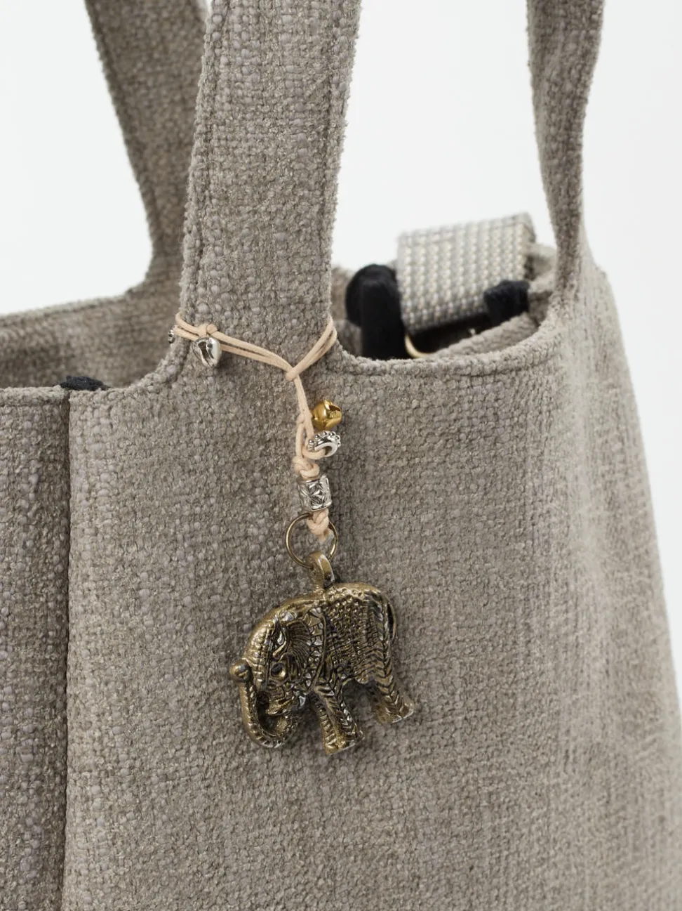 ANOKHI – Shopper aus Textil in Steingrau