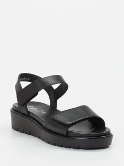 Ara – Sandalen aus Kalbleder in Schwarz