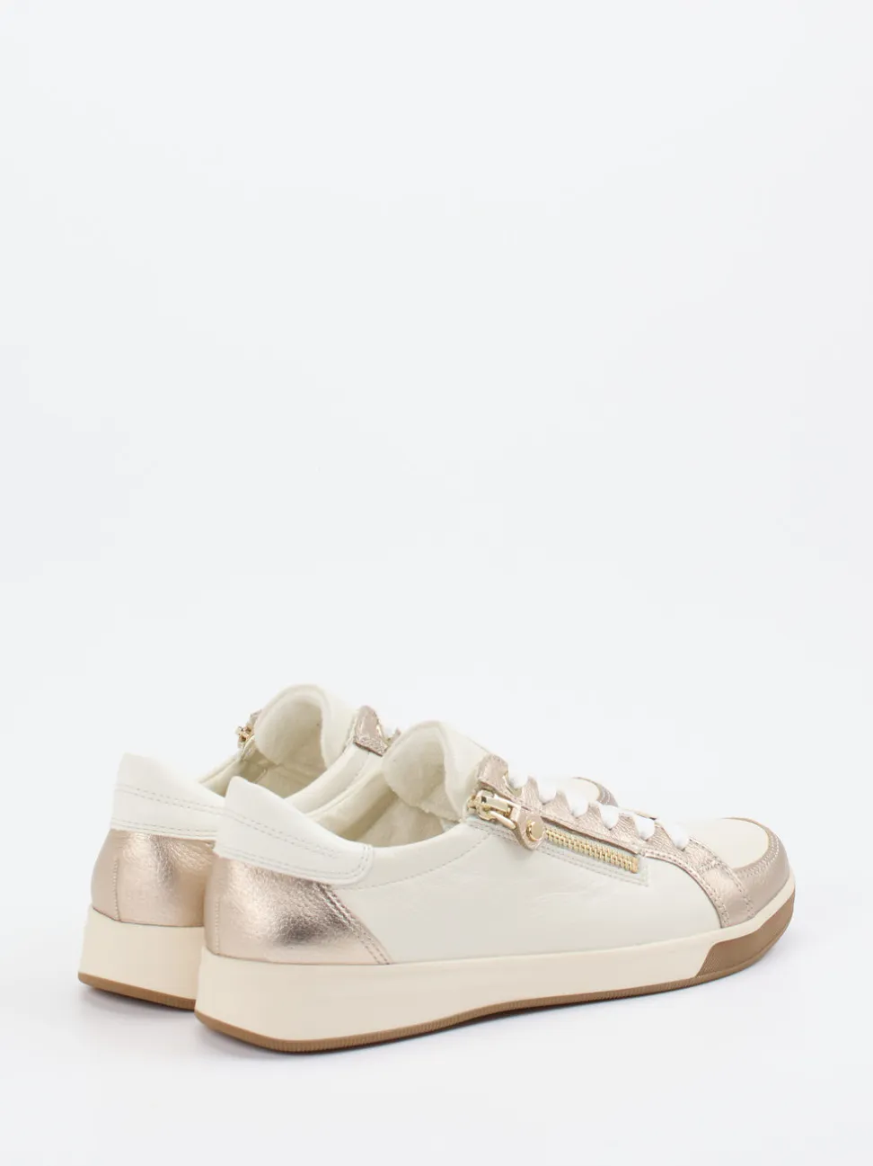 Ara – Sneaker aus Kalbleder in Cremeweiß
