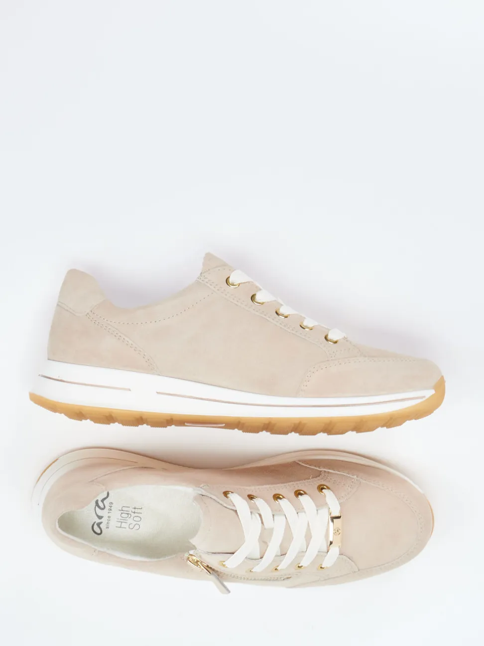 Ara – Sneaker aus Veloursleder in Beige