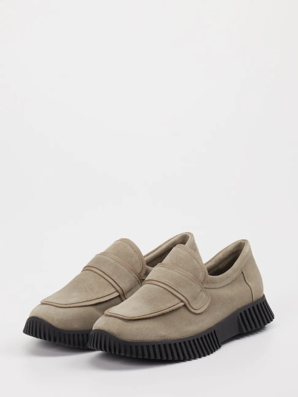 Arche – Loafer aus Veloursleder in Beigegrau