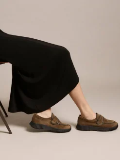 Arche – Loafer aus Veloursleder in Schlammbraun