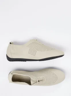 Arche – Schnürschuh aus Nubukleder in Beige