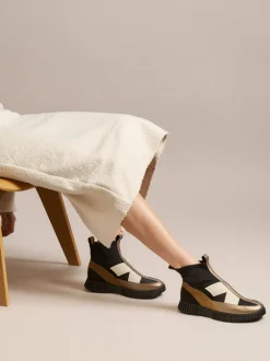 Arche – Sock-Stiefelette aus Textil und Leder schwarz