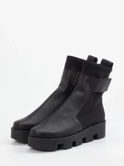 Arche – Stiefelette aus Kalbleder schwarz