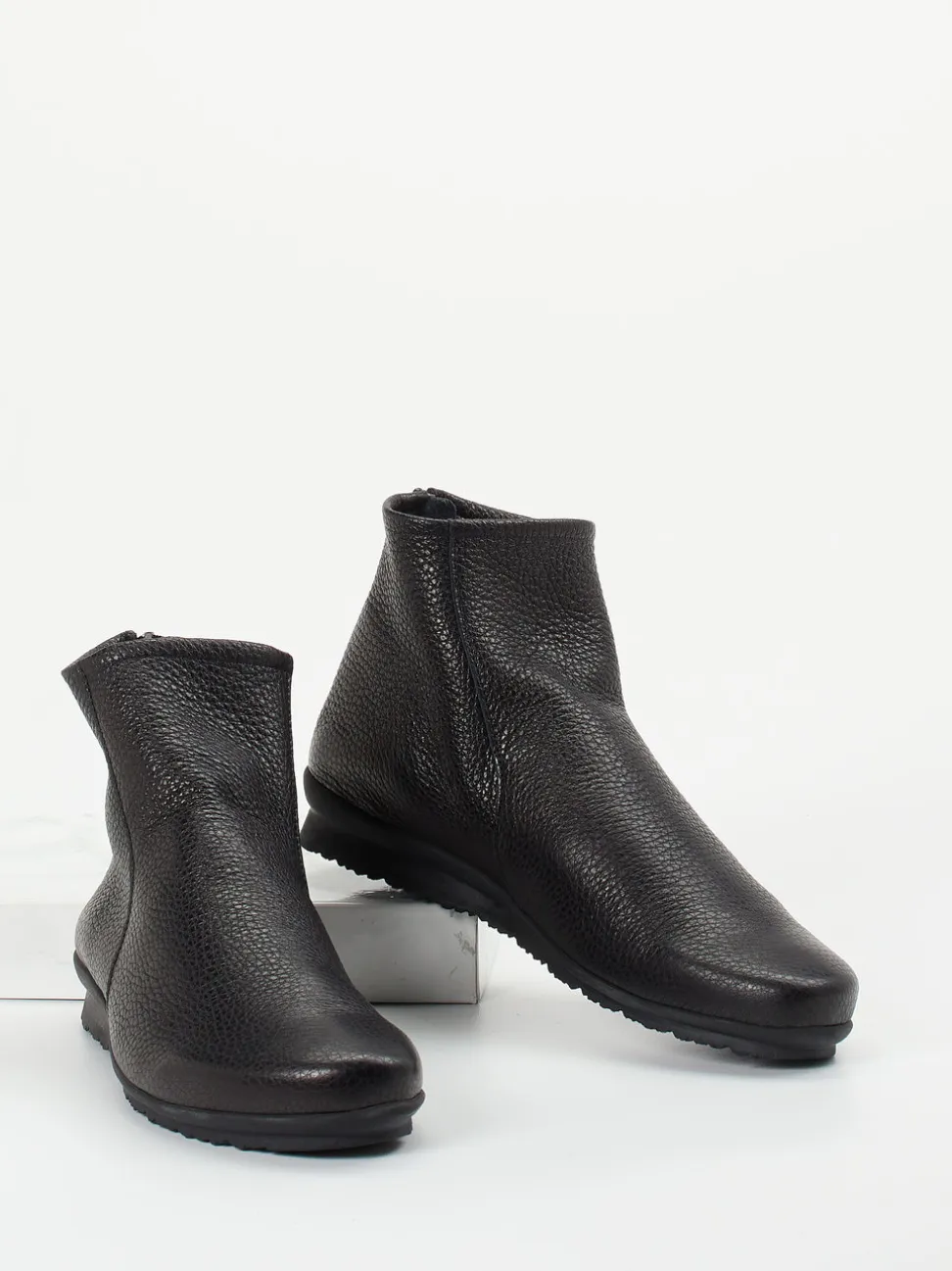 Arche – Stiefeletten aus Elchleder in Schwarz