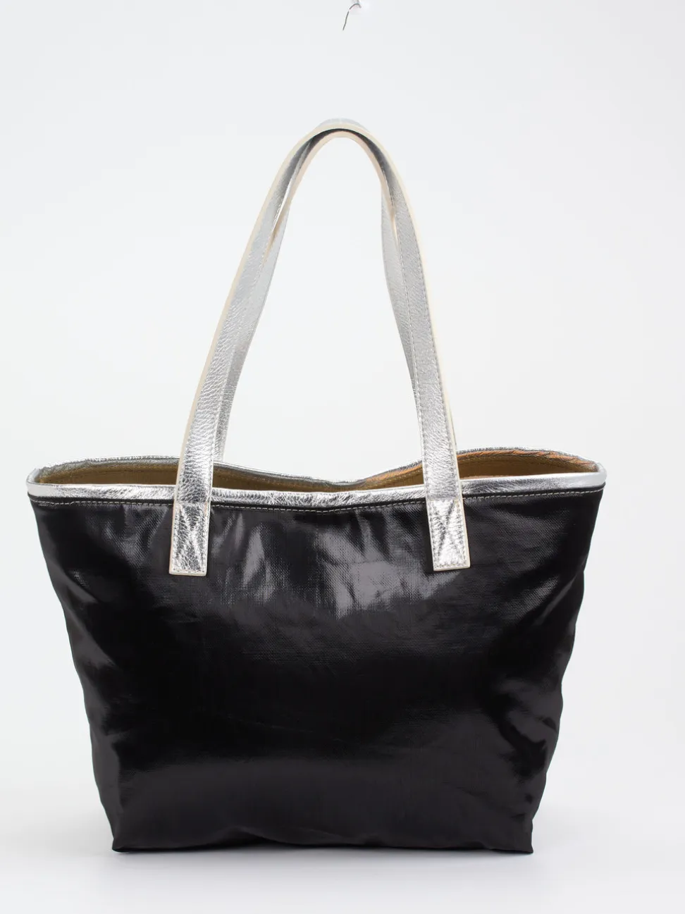 AU 79 – Shopper