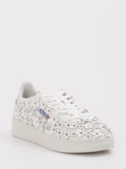 Autry – Low-Top Sneaker aus Lackleder Offwhite