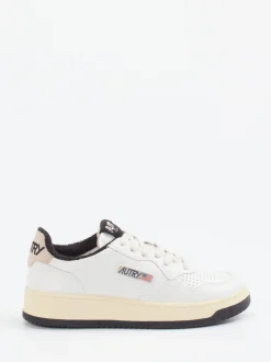 Autry – Low-Top Sneaker aus Kalbleder Offwhite