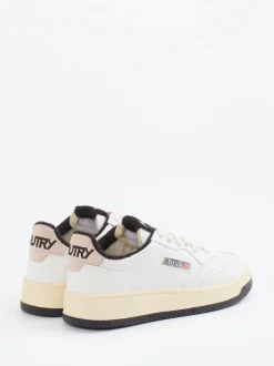 Autry – Low-Top Sneaker aus Kalbleder Offwhite