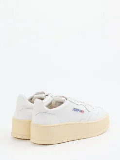 Autry – Platform-Sneaker aus Leder weiß-beige