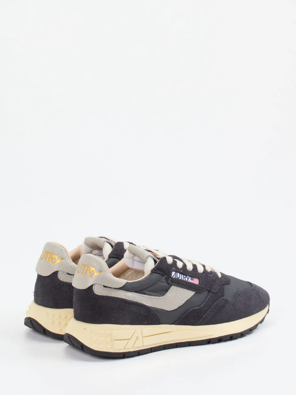 Autry – Retro-Sneaker aus Veloursleder in Anthrazit