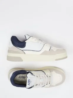 Autry – Sneaker aus Kalbleder cremeweiß