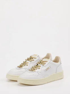 Autry – Sneaker aus Kalbleder mit Goldakzenten