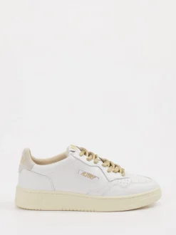 Autry – Sneaker aus Kalbleder mit Goldakzenten