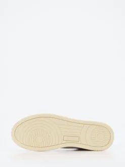Autry – Sneaker aus Kalbleder mit Goldakzenten