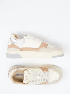 Autry – Sneaker aus Kalbleder in Beige