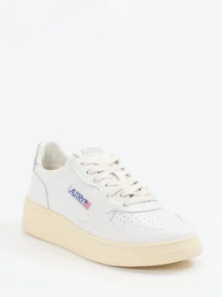 Autry – Sneaker aus Leder in Offwhite