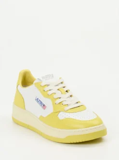 Autry – Sneaker aus Leder in Pastellgelb