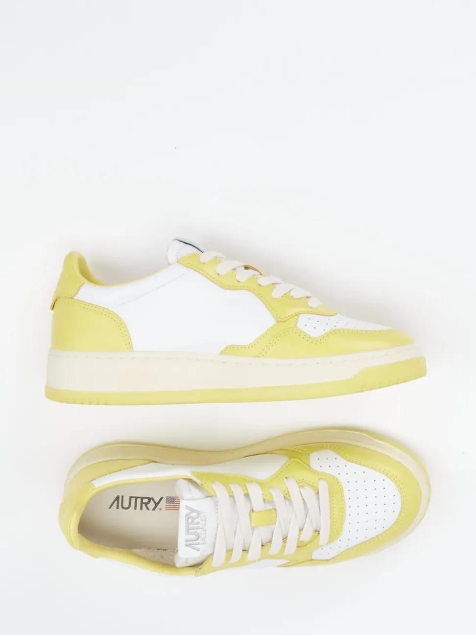 Autry – Sneaker aus Leder in Pastellgelb