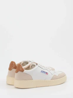 Autry – Sneaker aus Leder in Offwhite-Beige