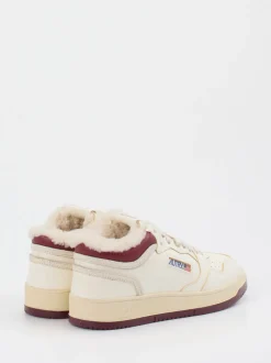 Autry – Sneaker aus Leder cremeweiß mit Fütterung