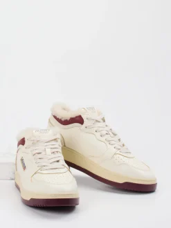 Autry – Sneaker aus Leder cremeweiß mit Fütterung